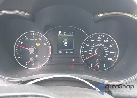 2018 Kia Forte Lx z USA, uszkodzony, nr VIN 3KPFL4A7XJE233672